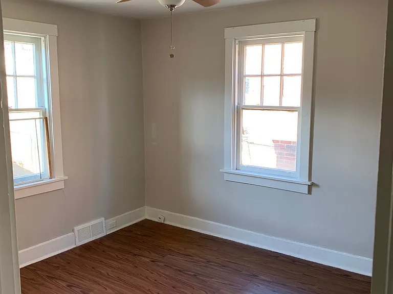760-782 Shady Dr E — Photo 18
