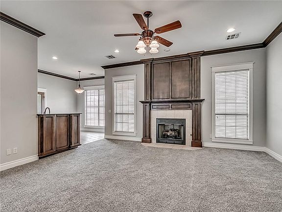 5th image of 708 Dana Dr