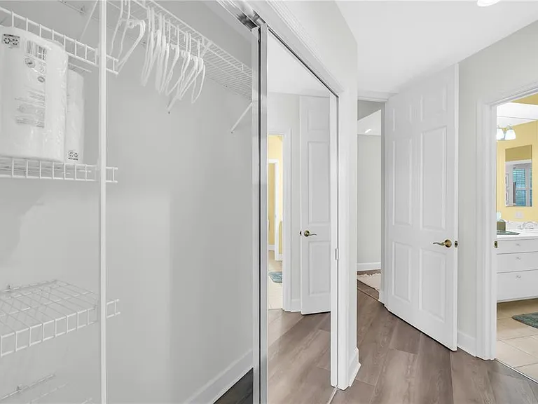 5204 Bouchard Cir #102 — Photo 23