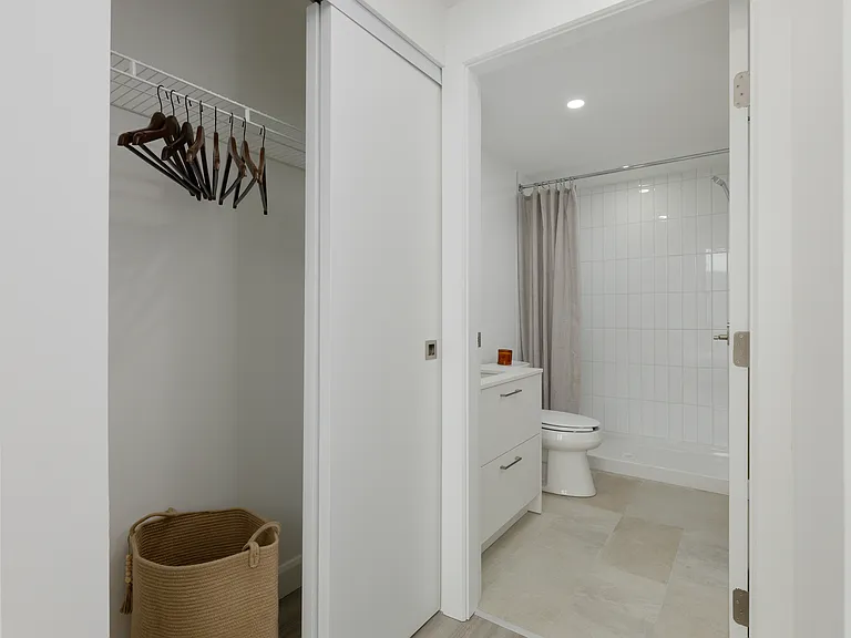 2511 Carolina St — Photo 28