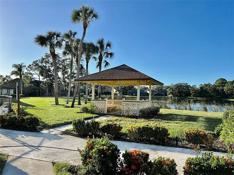 7186 Lakeside Dr — Photo 18