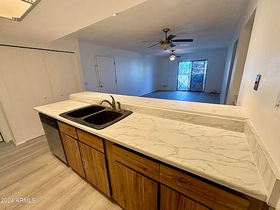 4th image of 1920 W Lindner Avenue #234