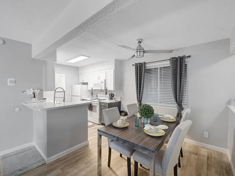 Arlo Apartments — Photo 6