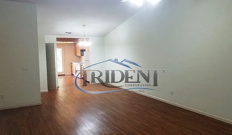 1070 Arbor Dr — Photo 17