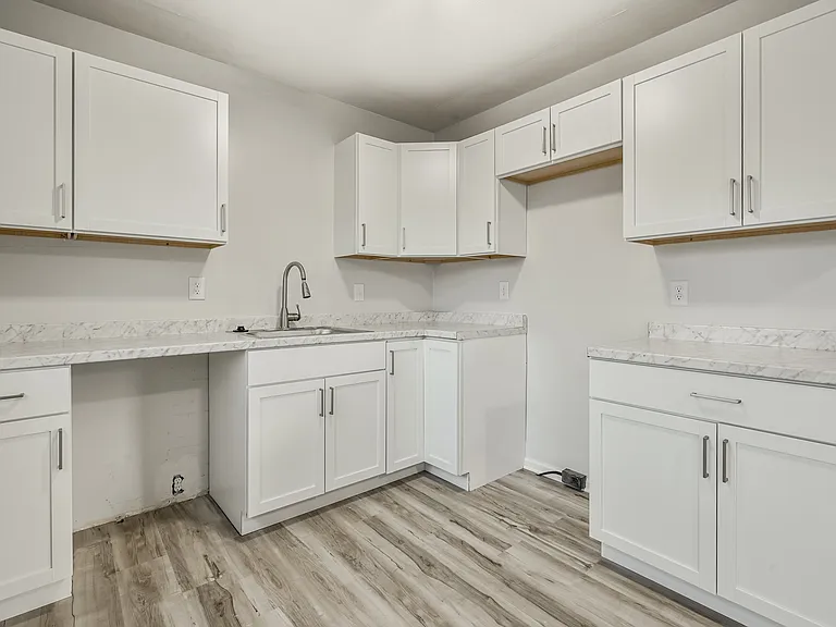 1414 Priscilla Ave — Photo 11