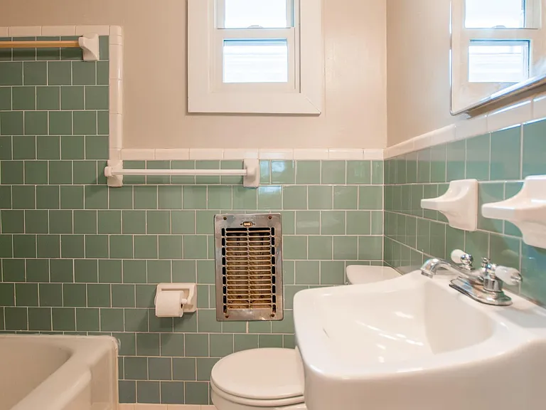 773 Greenwood Ave NE #10 — Photo 10