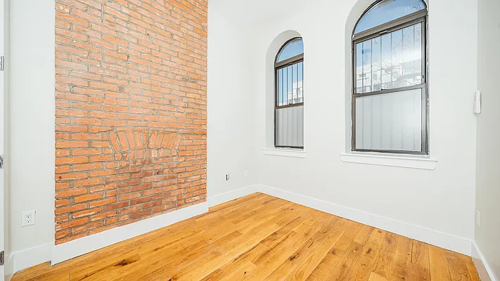 Rented by Nooklyn NYC LLC | media 25