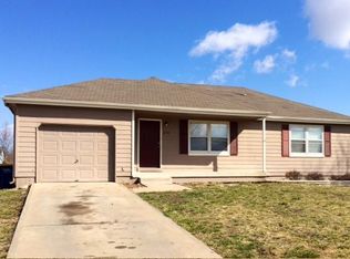 33142 W 88th Ter, De Soto, KS 66018
