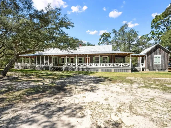 30671 Magnolia St, Perdido Beach, AL 36530