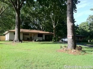 1507 E Lantrip St, Kilgore, TX 75662