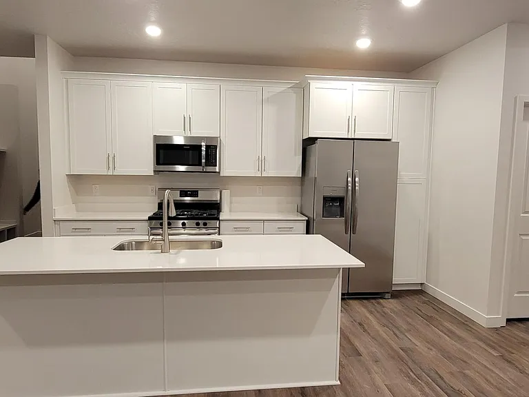 2109 N Chianti St — Photo 6