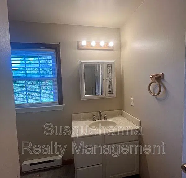 529 Stone Hill Rd — Photo 12