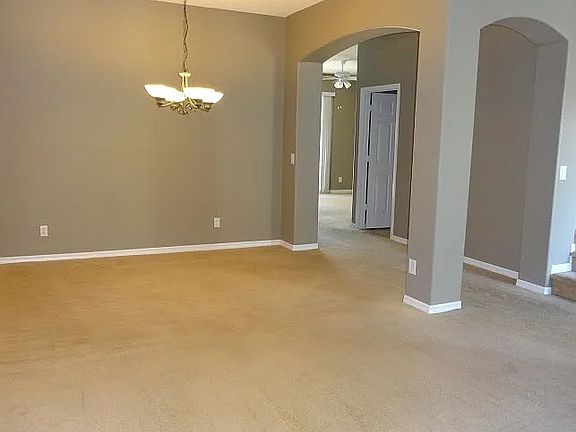 5th image of 4025 Shawn Cir
