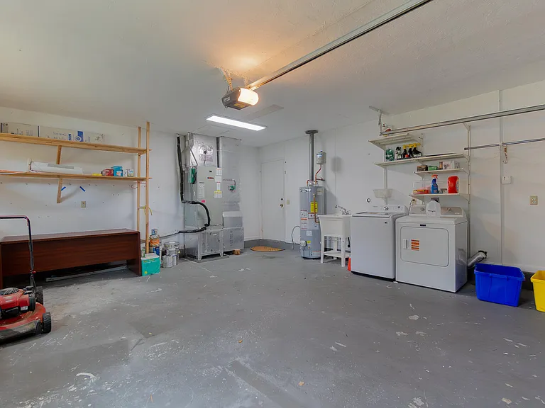 6130 Francis St — Photo 23