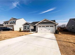 377 Cartecay Dr, Calhoun, GA 30701