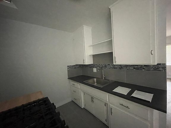 2nd image of 11905 Venice Blvd APT 20