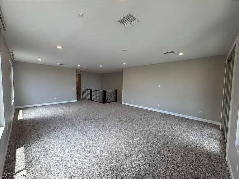400 Red Feather Peak Ct — Photo 13