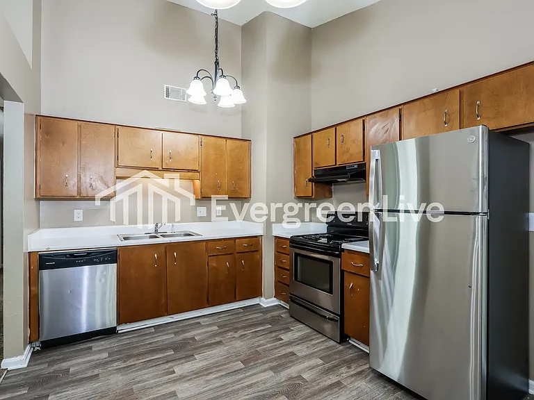 3652 Pebble Creek Dr — Photo 6