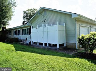 38168 Bow St, Ocean View, DE 19970