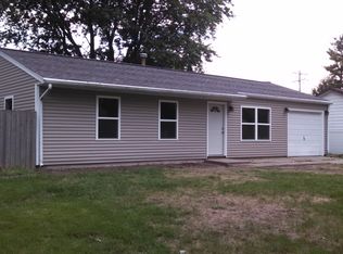 1107 Hollycrest Dr, Champaign, IL 61821