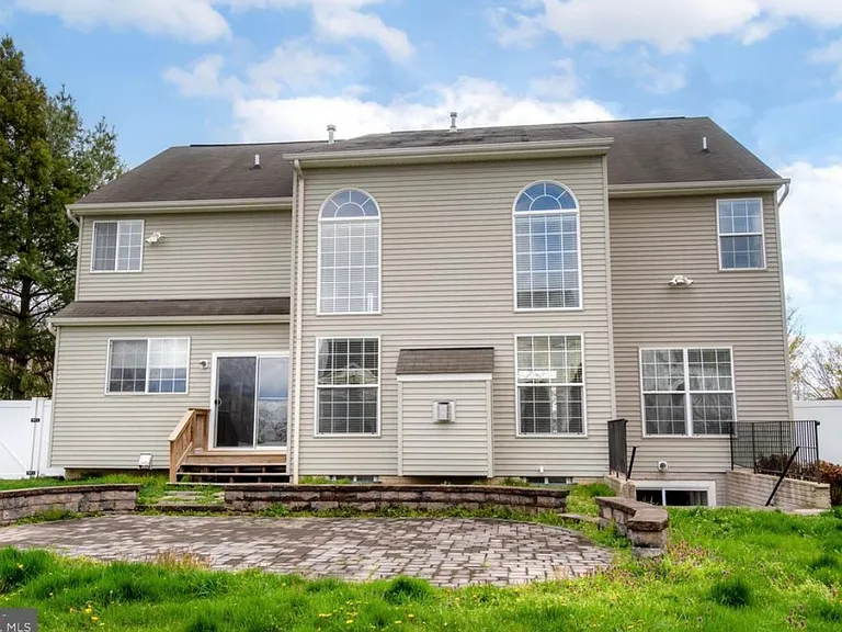 8724 Skyview Dr — Photo 7