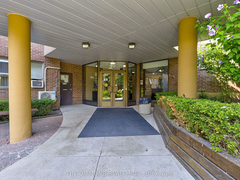 1st image of 40 Sunrise Ave #301