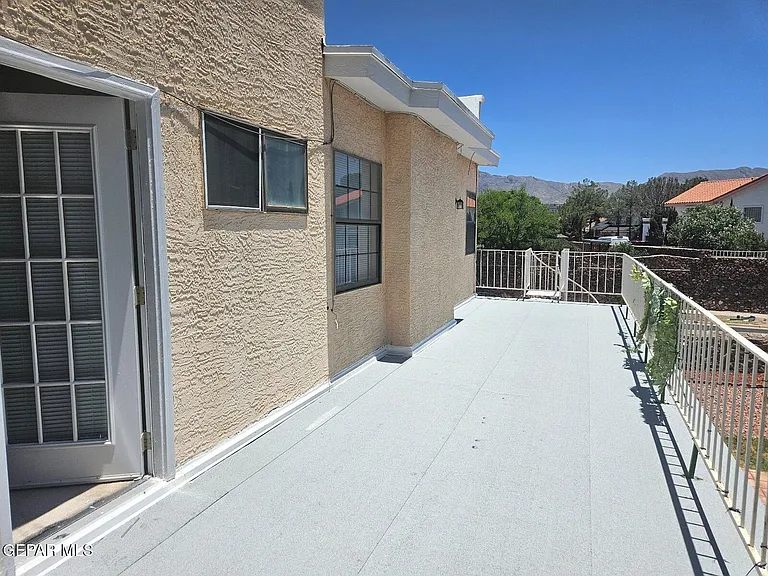 7700 Dianjou Dr — Photo 25