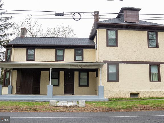 2nd image of 124 Washington Rd #2
