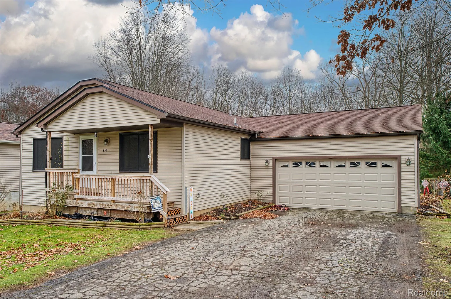 414 Pond St photo 1