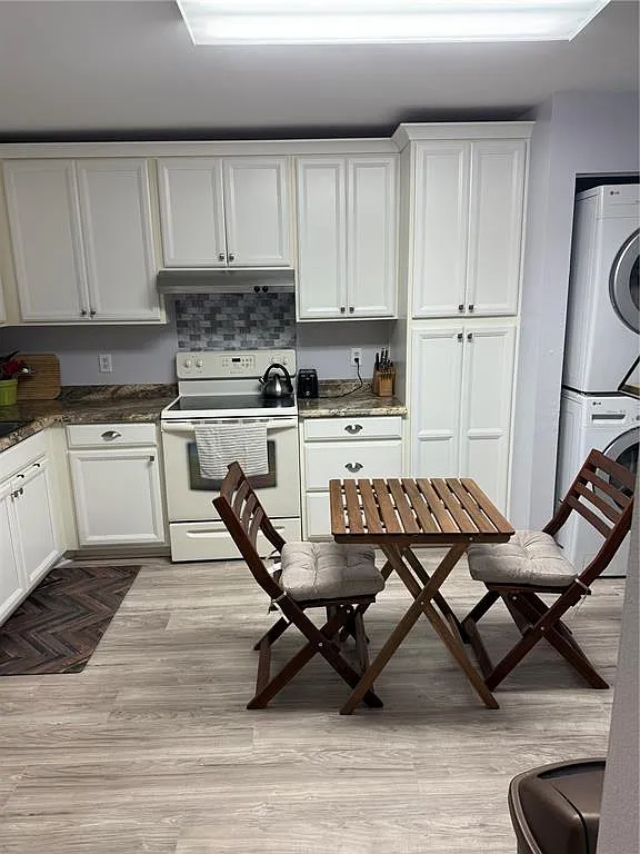 2 bed, 2.0 bath, 1408 sqft, $2,500 — Photo 4