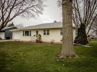 501 Edgeland Dr, Marshalltown, IA 50158