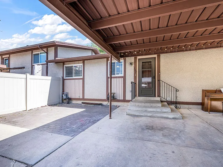 External entrance connected to the parking space. This also serves as the entrance to the upper unit.