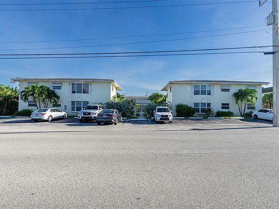 3rd image of 1012 SE 15th Street #9
