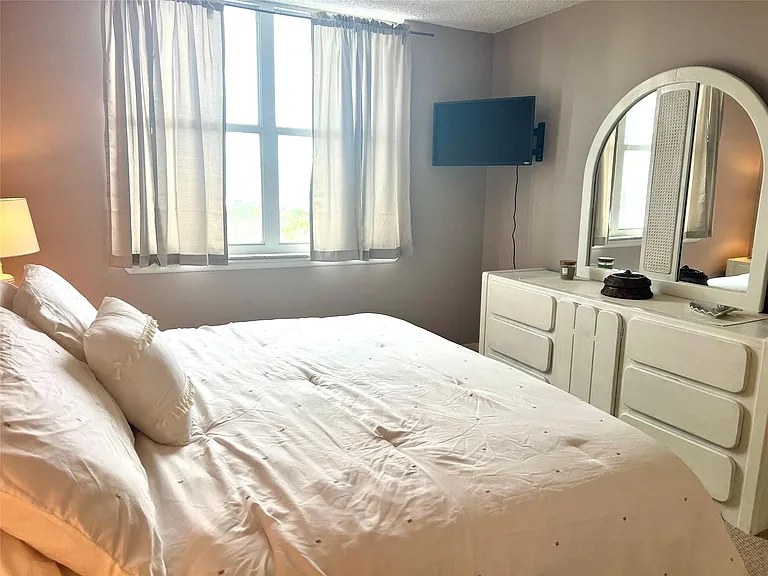 101 Briny Ave #1005 — Photo 11