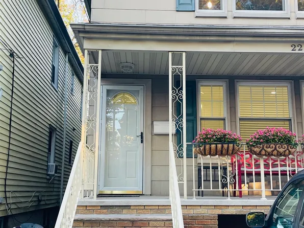 22 W 35th St Floor 1, Bayonne, NJ 07002