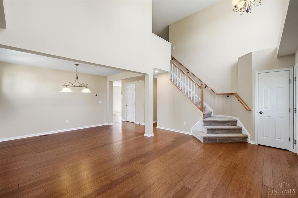 7180 Ruwes Oak Dr, Cincinnati, OH - View 4