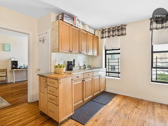 2nd image of 205 E 124th St APT 5D