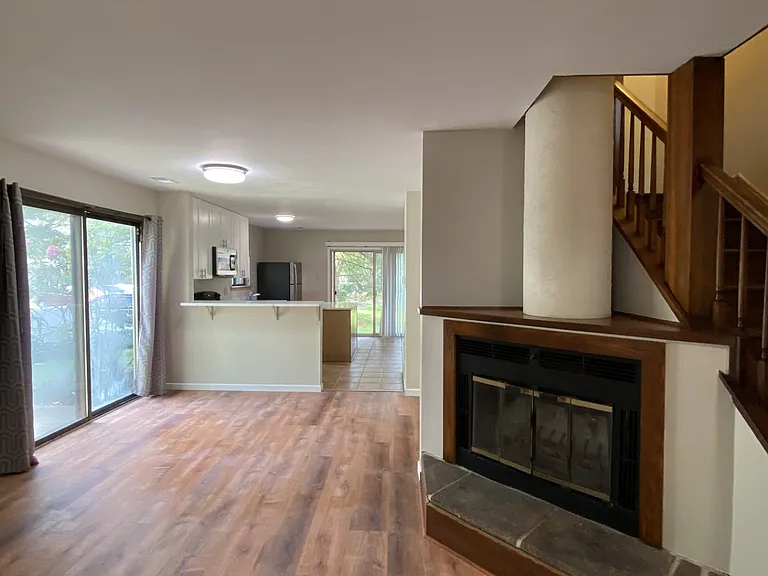 Living/Kitchen Open space