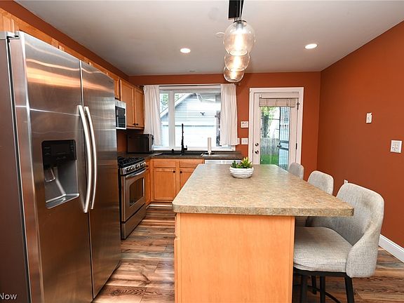 5th image of 17725 Puritas Ave