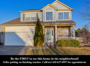 2238 Grand Pointe Trl, Aurora, IL 60503