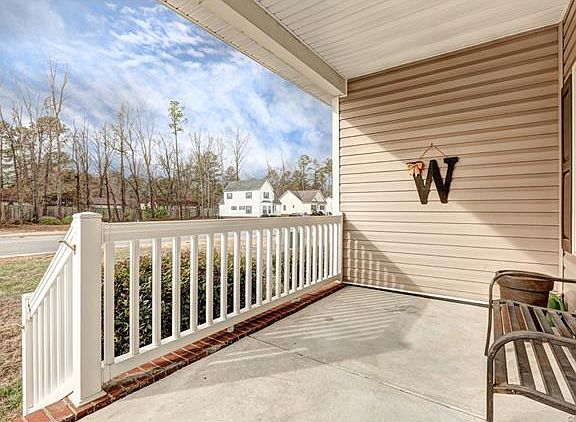 3rd image of 2413 Gracie White Cir
