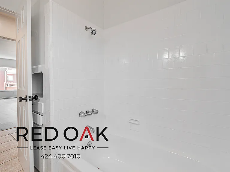 3925 Roxanne Ave #19 — Photo 10