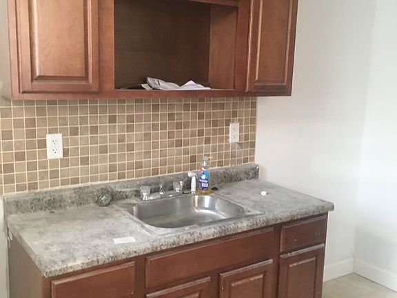 3rd image of 2906 S Dewey St #House