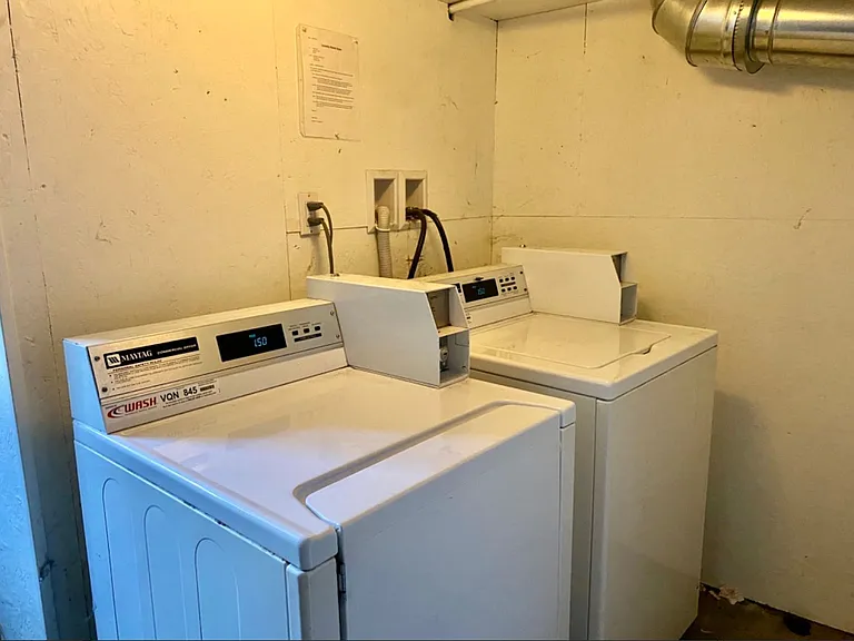 329 Lyon St NE #2 — Photo 11