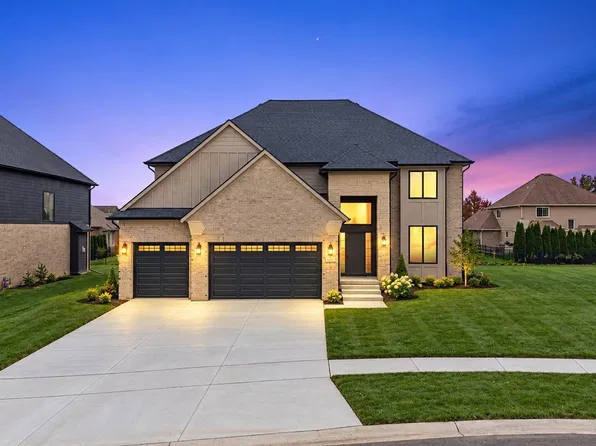 16968 Pienza Dr, Macomb, MI 48042