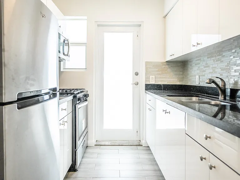 1120 Euclid Ave #9 — Photo 12