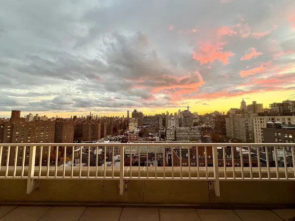 340 East 23rd Street image 20 of 24