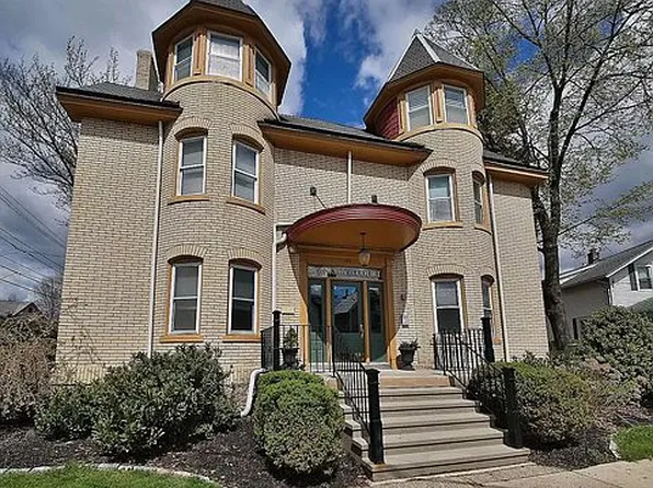 185 W Court St APT 5, Doylestown, PA 18901