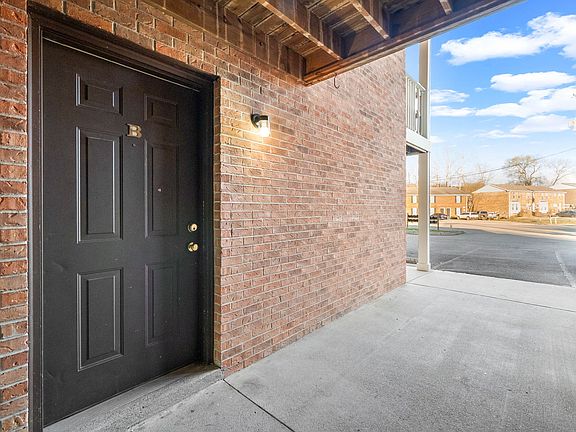 2nd image of 3239 Tower Dr