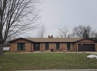 836 Lynkaylee Dr, Waterloo, IA 50701